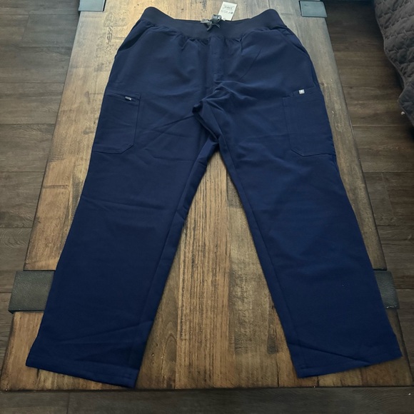 NWT Figs High Waisted Yola Navy Scrub Pants - Picture 5 of 7
